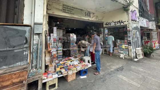 Dari Kwitang ke Blok M: Jejak Panjang Pasar Buku yang Tak Pernah Mati