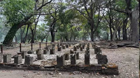 Menyusuri Pulau Onrust: Jejak Sejarah Kelam Jakarta