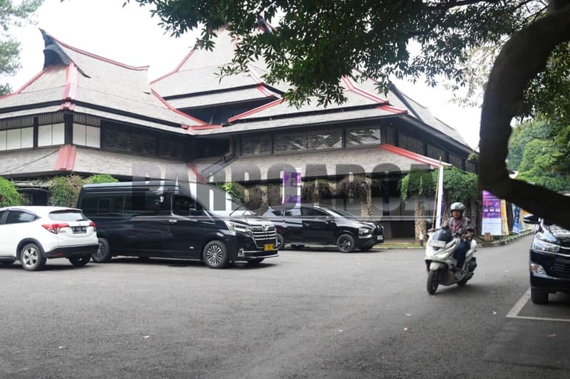 Satu hal yang tak berubah di Kampus Ganesha adalah keklasikan aritektur bangunan lawasnya
