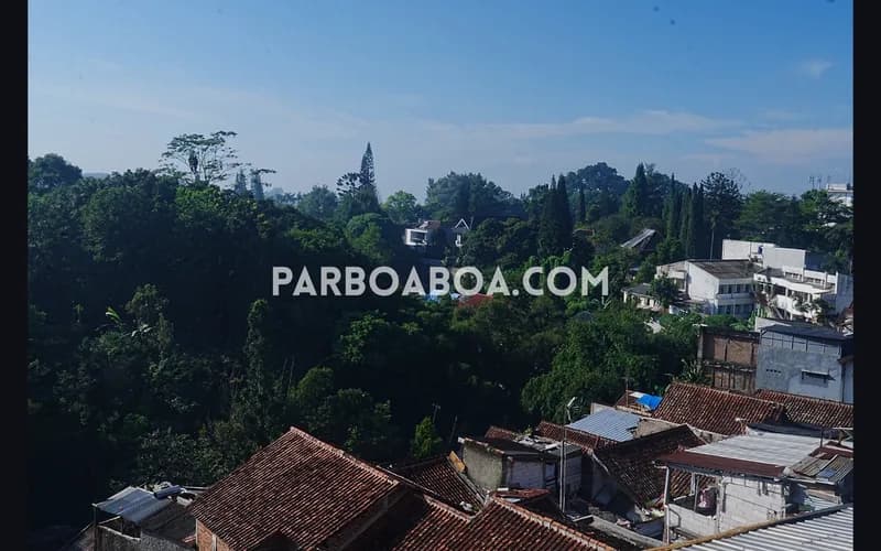 Kota Lembang yang sudah tak jauh lagi bila kita telah berada di Pagerwangi (foto: P. Hasudungan Sirait/PARBOABOA)