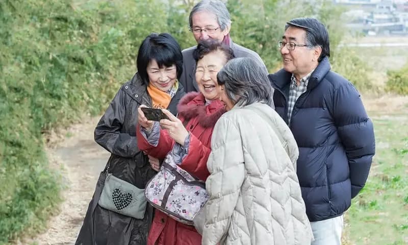 Orang Tua Jepang Menikmati Masa Tua dengan Kesehatan yang Baik (Foto: asahi kasei)