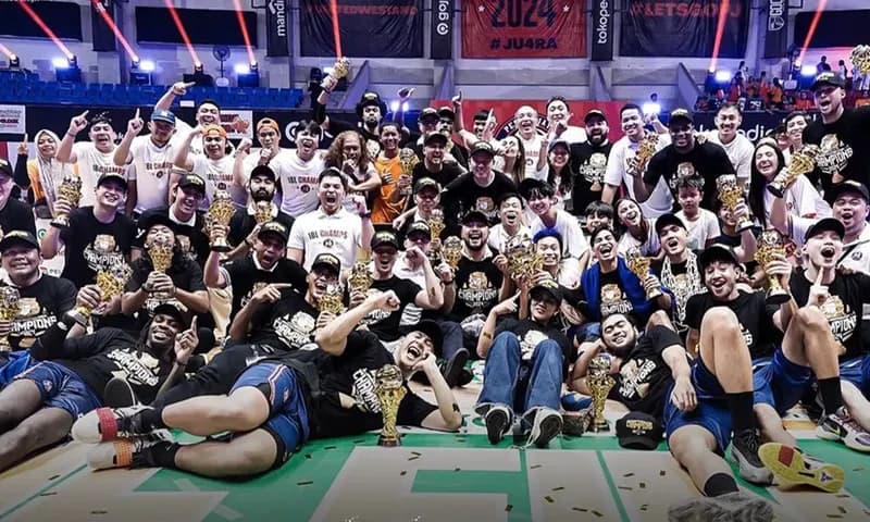 Klub basket Pelita Jaya Jakarta raih trofi IBL pertama sejak 2017 (Foto: Instagram/@pelitajayabasketball)