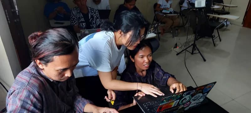Presentasi tugas akhir kelompok (foto: P Hasudungan Sirait/PARBOABOA)