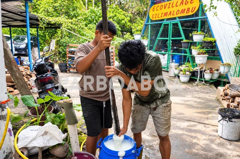 Sabun buatan sendiri (Foto: Jonathan Ray /PARBOABOA).